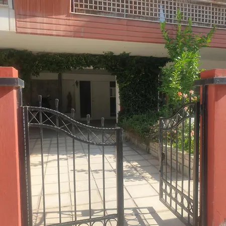 Manolis House Apartamento Tesalónica