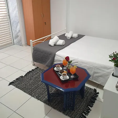 Manolis House דירה