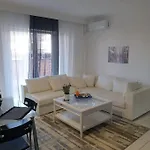 Manolis Thessaloniki Dream House - Explore Kalamaria! Apartment *