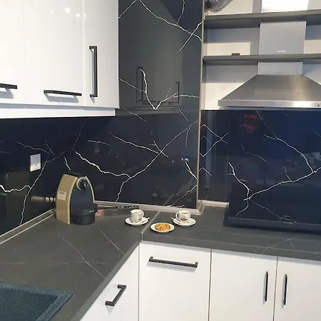 公寓 Manolis House *